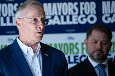 Gallego receives endorsement of fourth Arizona border mayor in .